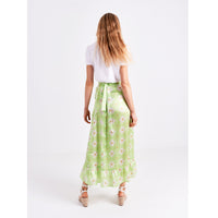 ALIZE_20SKIRT_20modelshot3_cc029740-3bdb-4a68-b654-ab5d6e135ff8.jpg