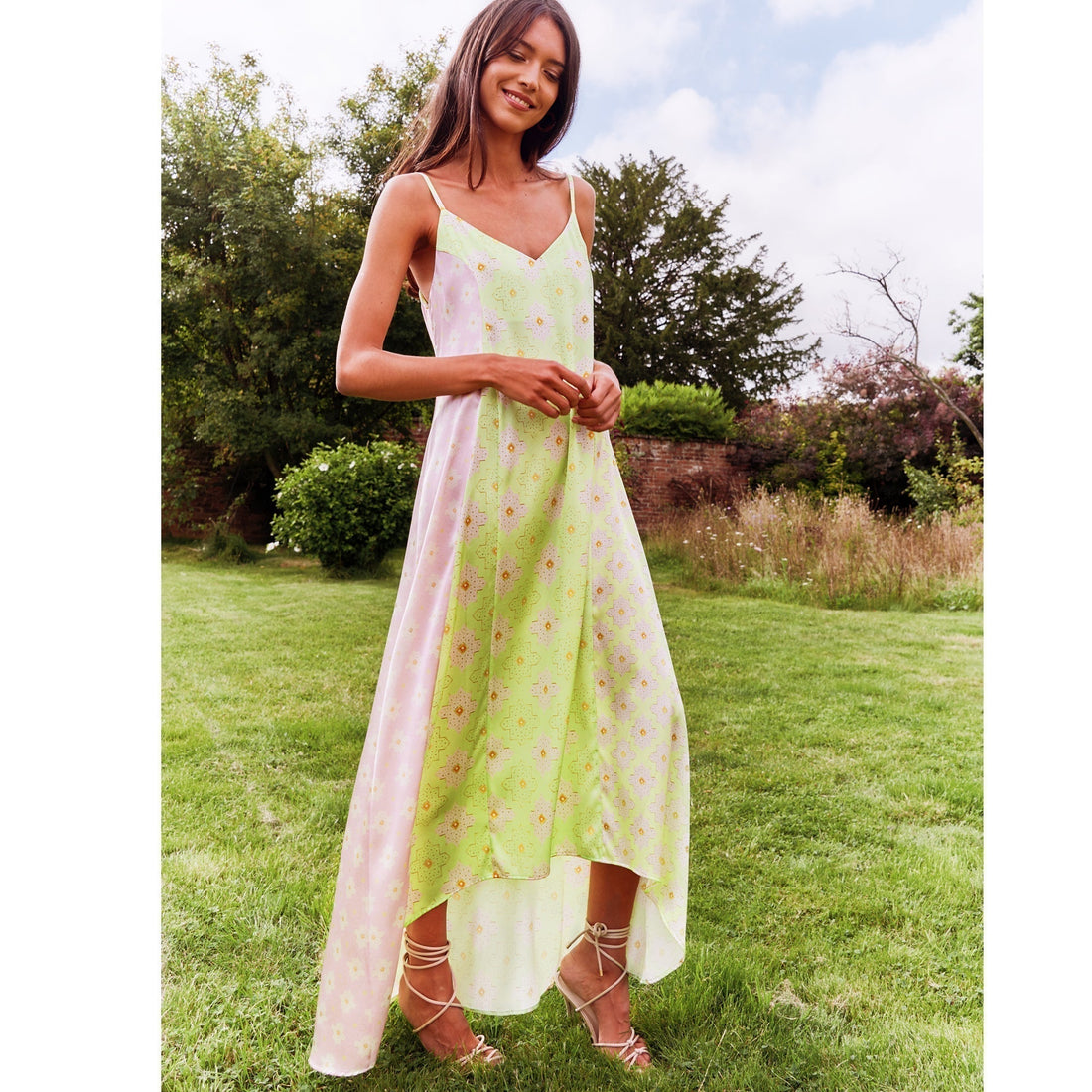 ALIZEmaxicamiDRESS_LOOKBOOKMODELSHOT_2_cfaaad03-0f85-4a5f-ad4f-8ef688dcf2d0.jpg