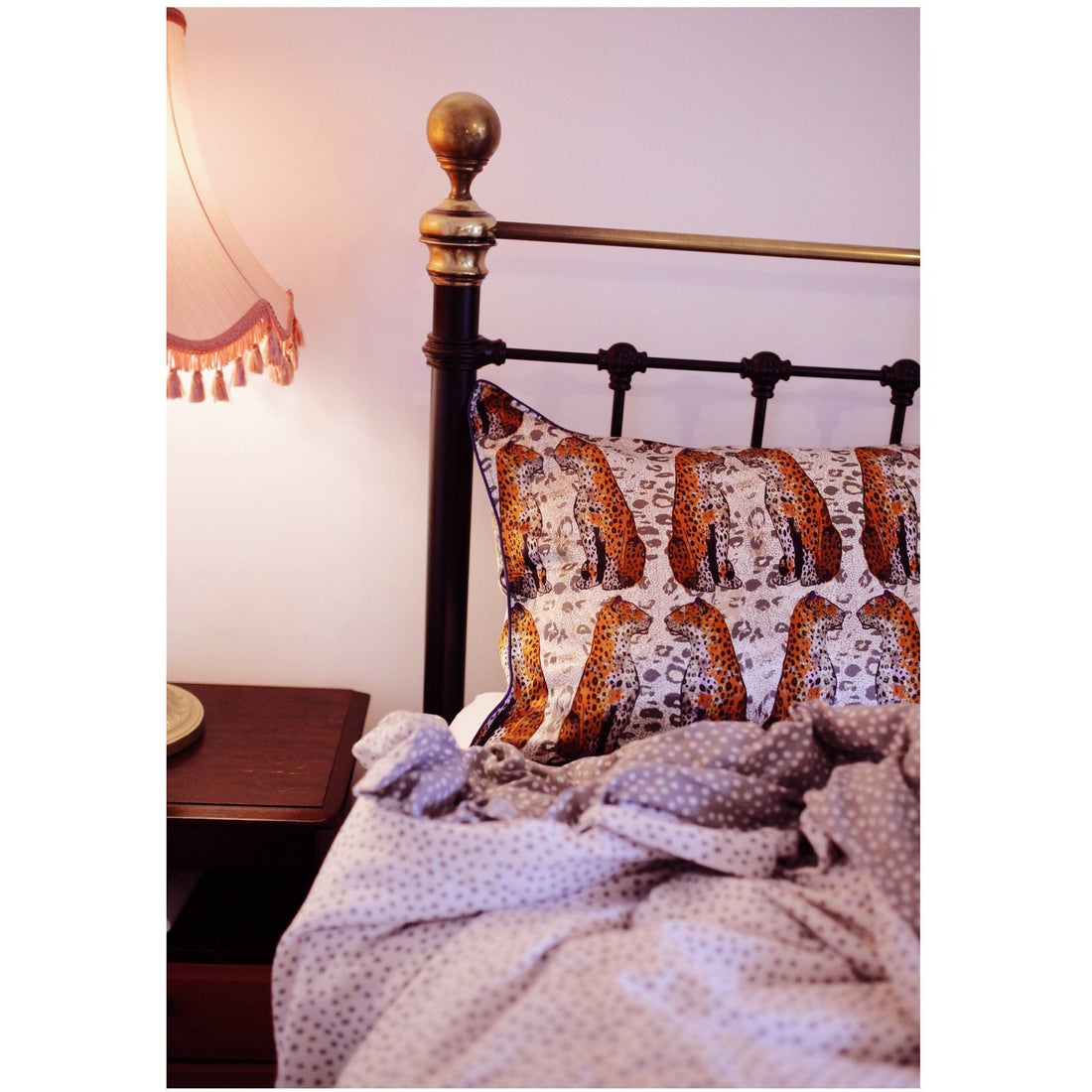 Staring_20Leopard_20Pillowcase_20in_20situ_06dbd4c5-1ca1-4a14-92ee-de8c2d92e3a7.jpg