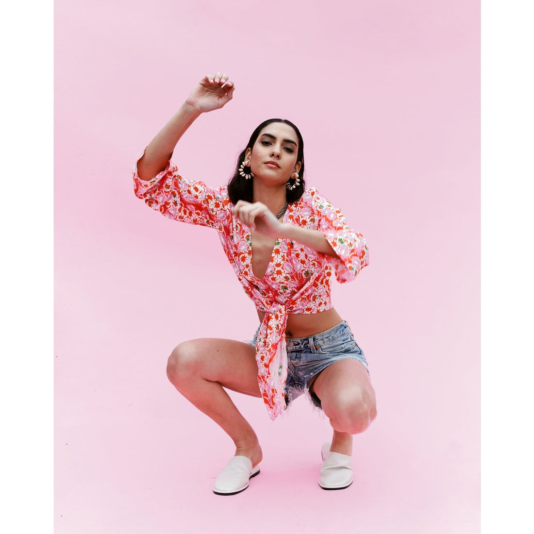 magdalena_20tie_20front_20shirt_205_f27be1ad-cee5-4957-8db4-97e412126bb8.jpg