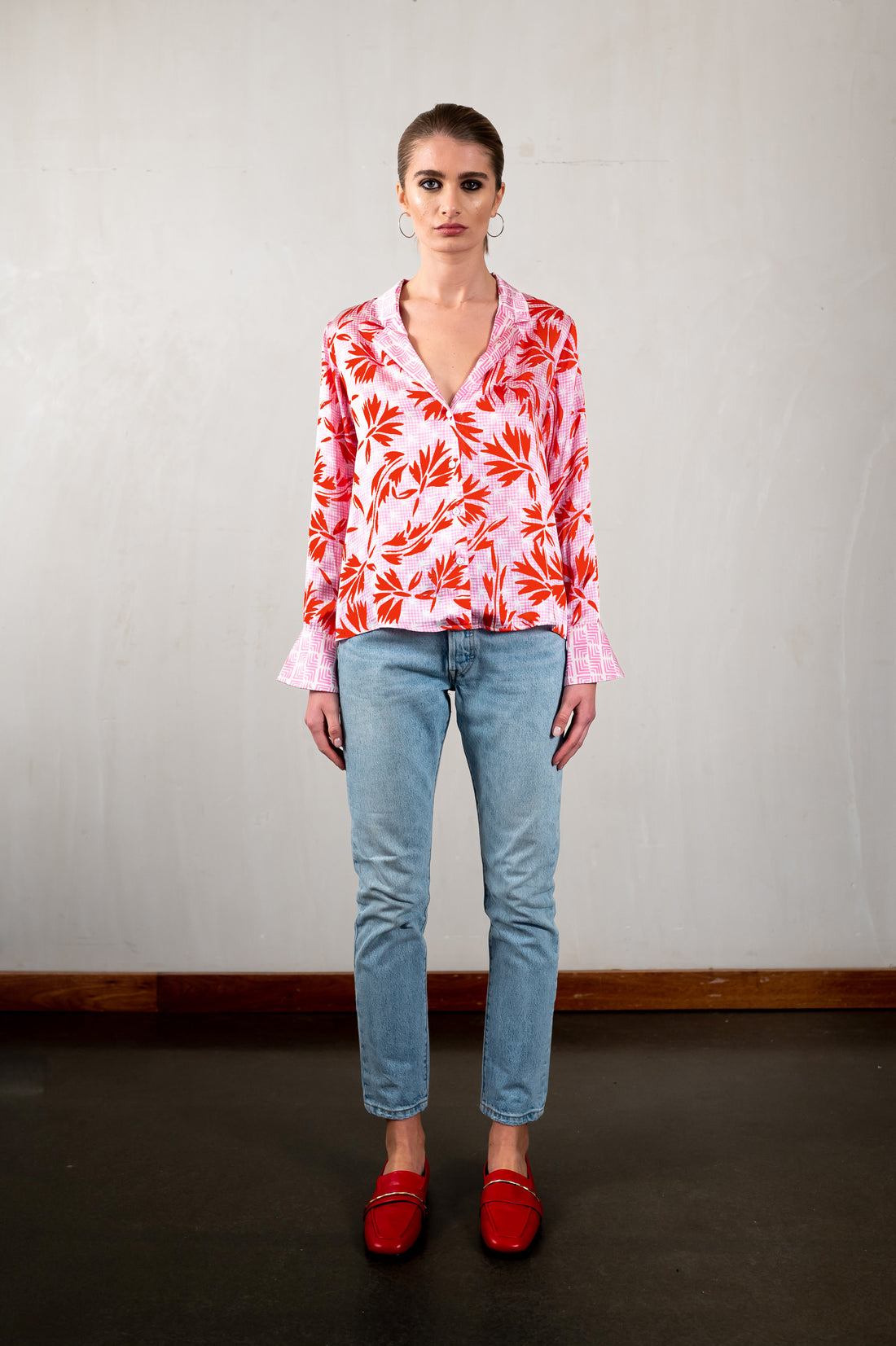 Jessica Russell Flint printed silk pink blazer shirt with red botanicals