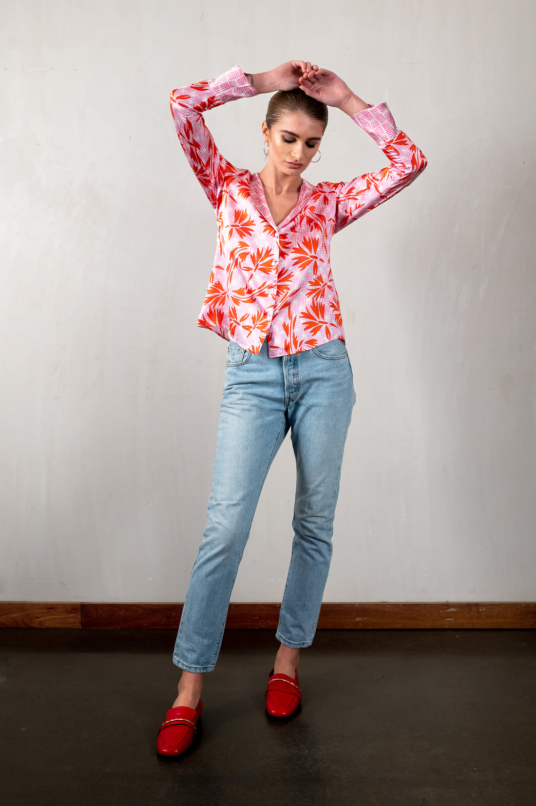 Jessica Russell Flint printed silk pink blazer shirt with red botanicals